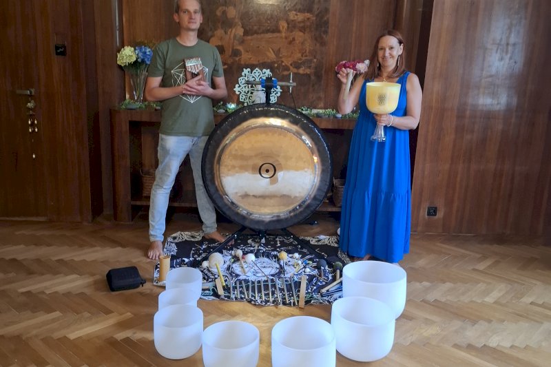 Zvuková lázeň - sound healing